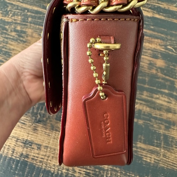 Coach Signature Madison Shoulder Bag 16 With Rivets - Picture 12 of 16